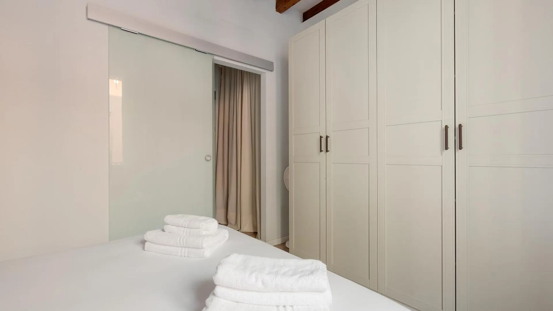 Bright Apartment -Pasteur M1 Milan 0*,